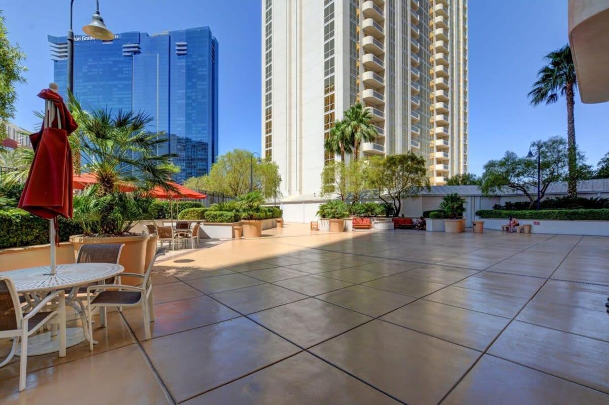 Mgm Signature-20-609 Strip View Jacuzzi Studio Лас-Вегас Экстерьер фото
